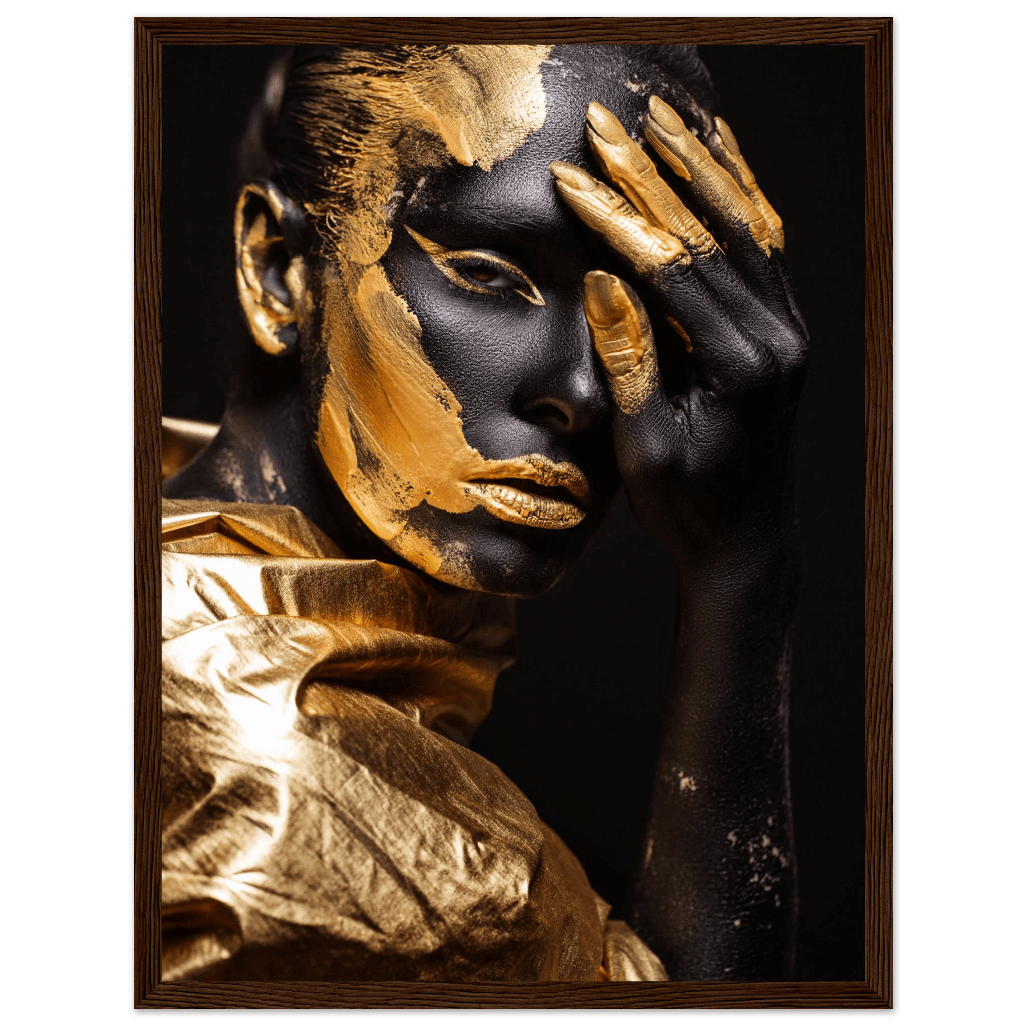 Eclipsed in gold - Poster - Arthena