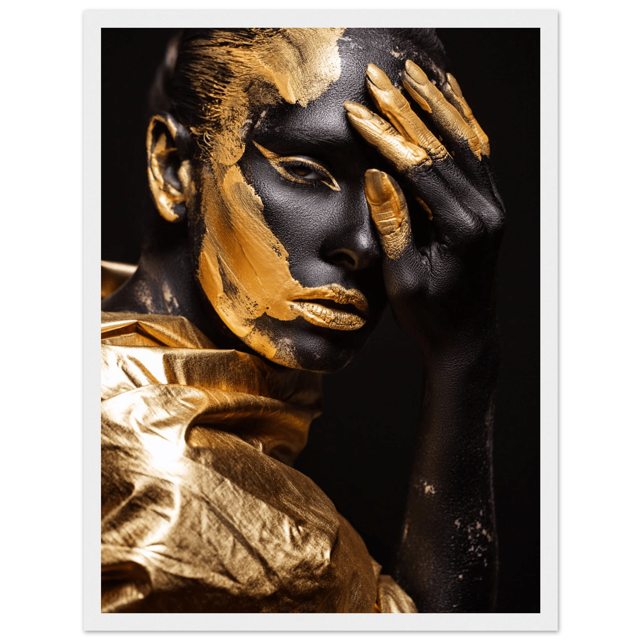 Eclipsed in gold - Poster - Arthena