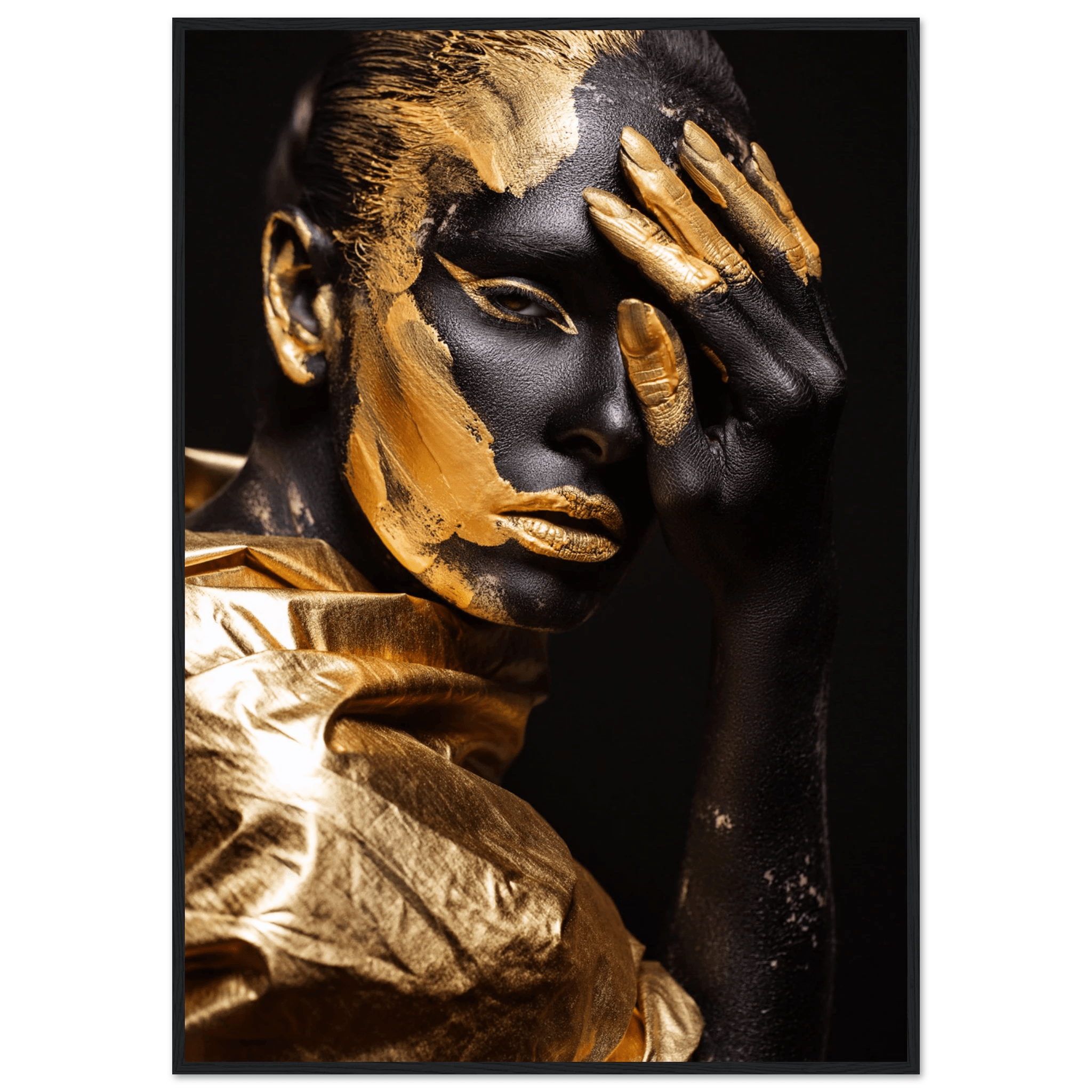 Eclipsed in gold - Poster - Arthena