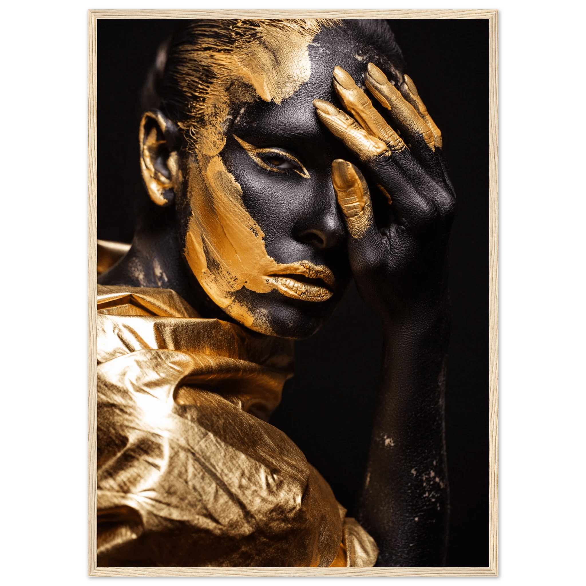 Eclipsed in gold - Poster - Arthena