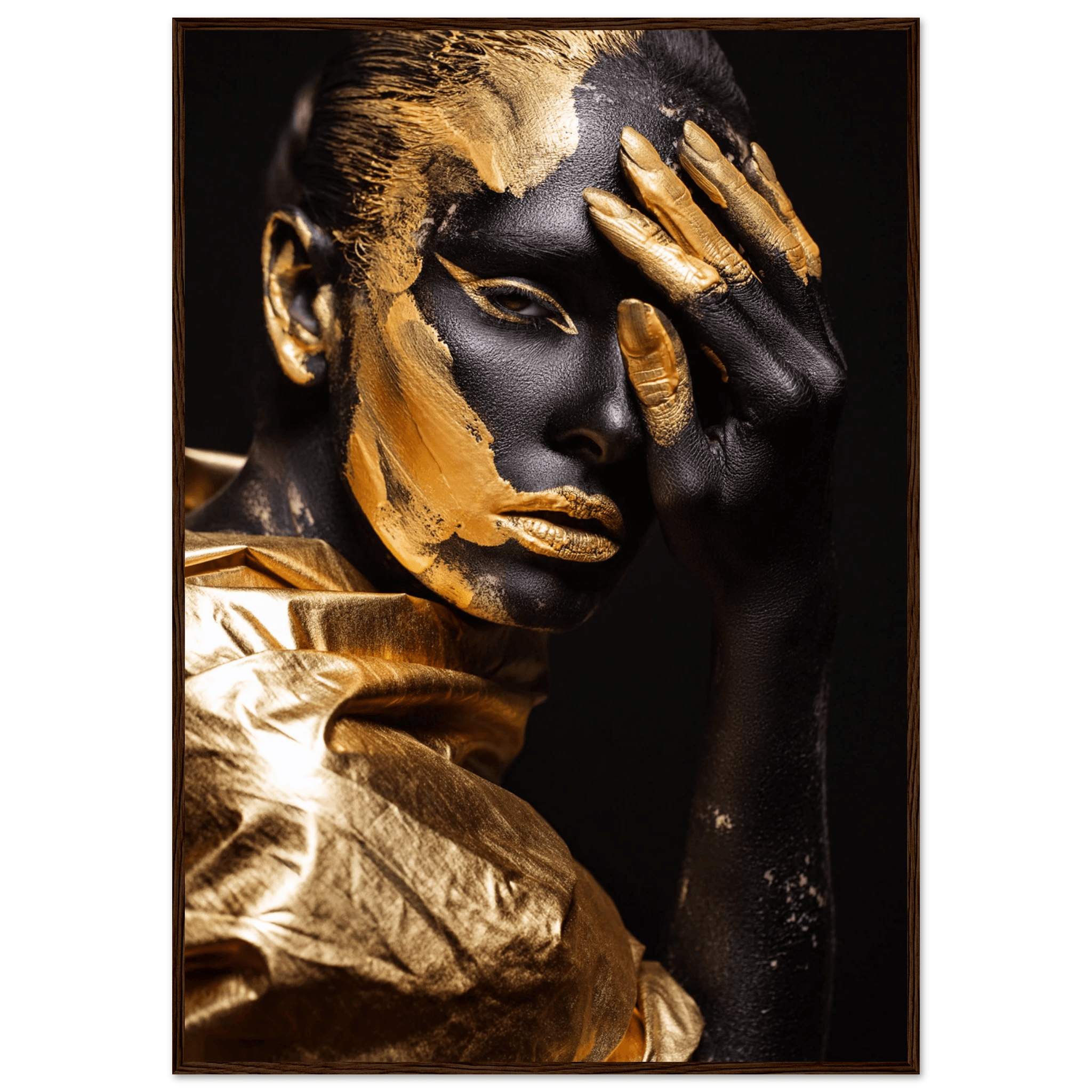 Eclipsed in gold - Poster - Arthena