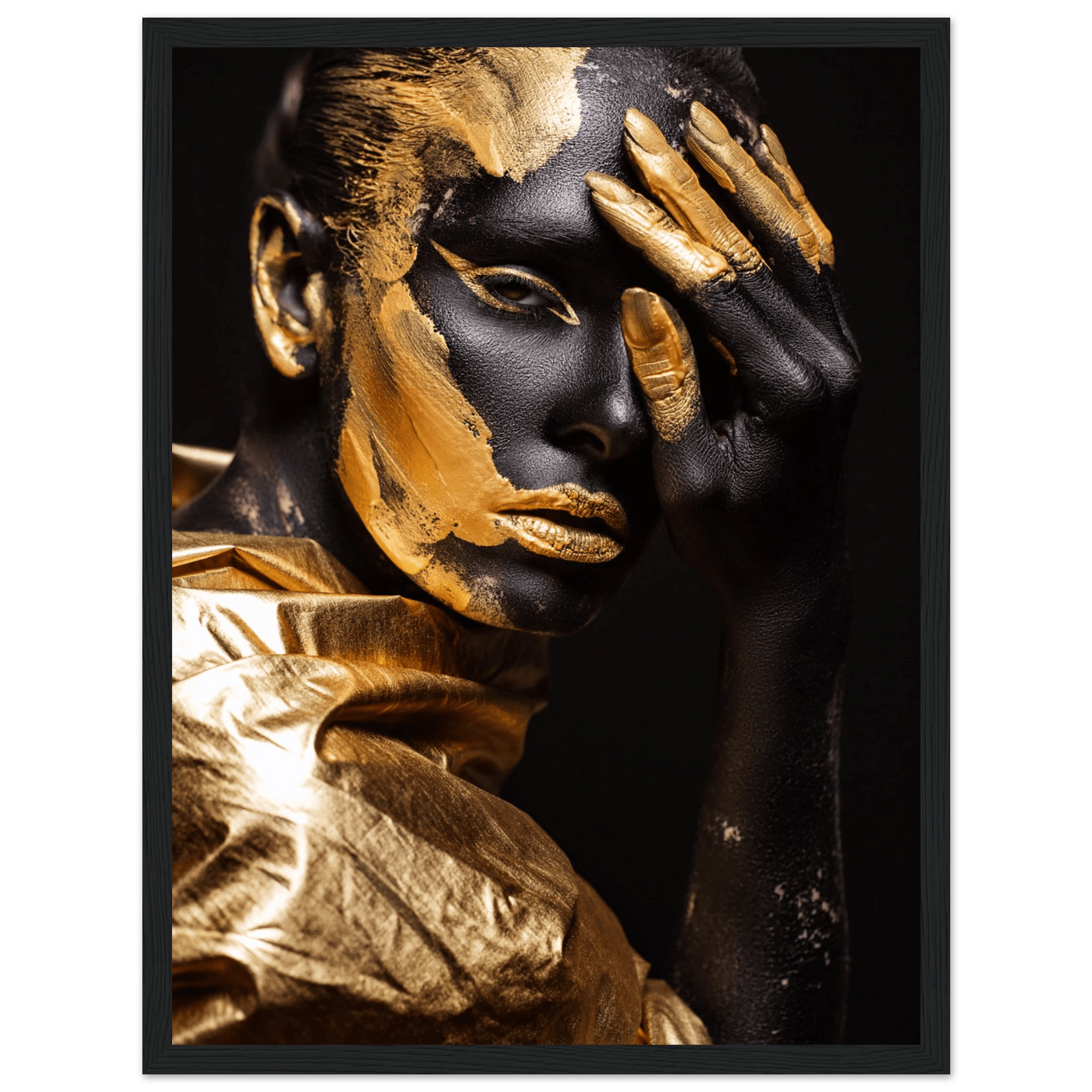 Eclipsed in gold - Poster - Arthena